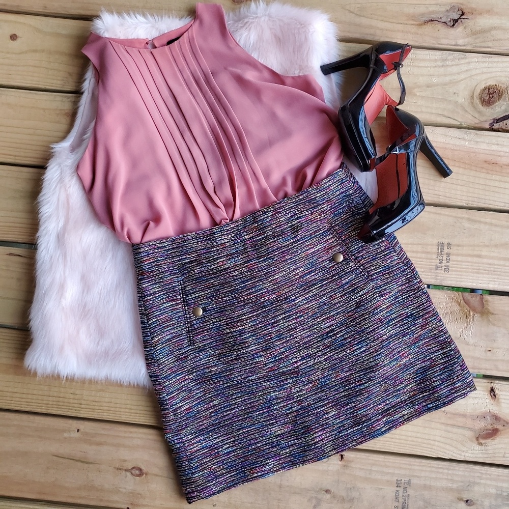 Loft Ann Taylor multicolor mini skirt in Size 6